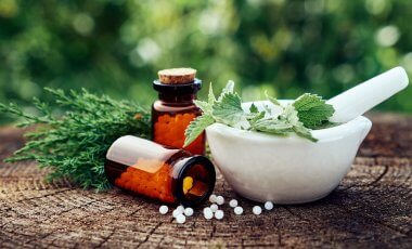 Homöopathie bei Rosacea – Was hilft wirklich?