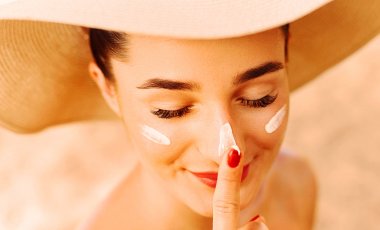 Sonnenschutz bei Rosacea - Darauf solltest du achten!